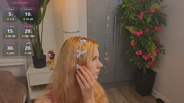 Snapshot of JuanaSumma chatting on March 19, 2026, 6:13 am JuanaSumma online show from March 19, 2026, 6:13 am