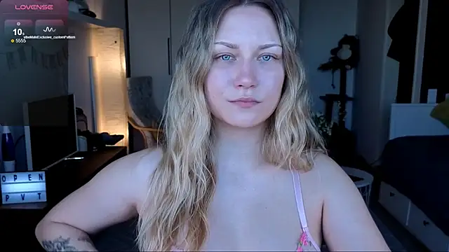 Snapshot of missyourtouch chatting on June 3, 2026, 3:17 pm missyourtouch online show from June 3, 2026, 3:17 pm