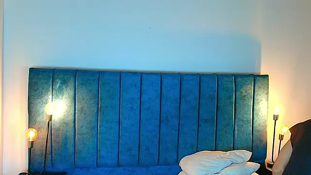 Ethan Briggs  online show from April 16, 2026, 10:27 am