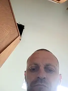sterng6969 online show from April 24, 2026, 3:41 am