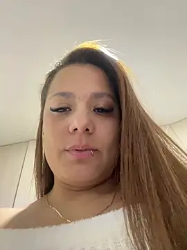 Pretty  Milf online show from April 2, 2026, 10:49 pm