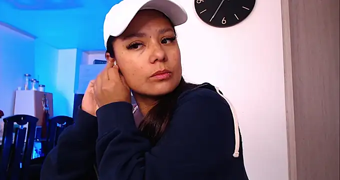 Snapshot of Pretty__Milf chatting on February 16, 2026, 2:27 pm Pretty Milf online show from February 16, 2026, 2:27 pm