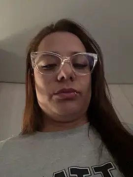 Pretty  Milf online show from July 12, 2026, 7:26 pm