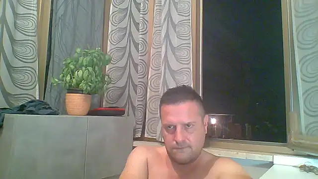 Snapshot of ROMASSAGGEXXX chatting on May 28, 2026, 8:04 pm ROMASSAGGEXXX online show from May 28, 2026, 8:04 pm