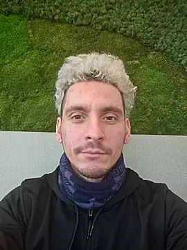 Rayzel White online show from February 28, 2026, 1:44 pm