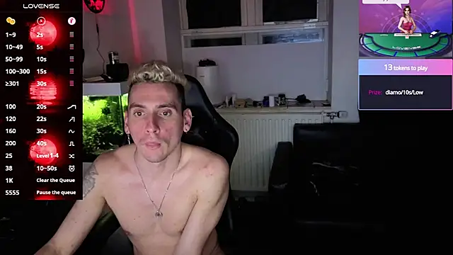 Rayzel White online show from May 26, 2026, 1:04 am