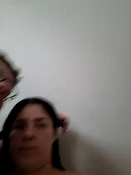 Neveencantada00 online show from February 25, 2026, 8:19 pm