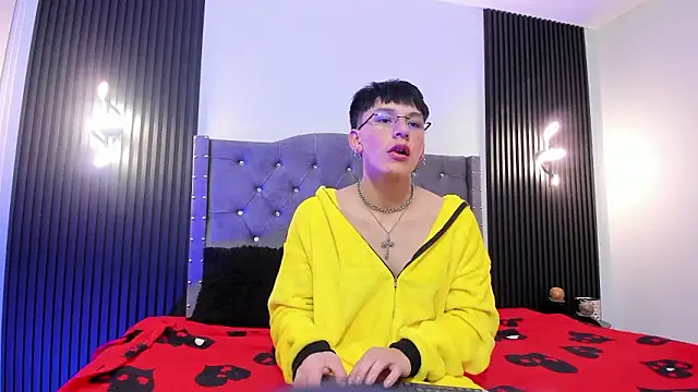 Snapshot of Alexander_Collinss chatting on February 3, 2026, 2:53 am Alexander Collinss online show from February 3, 2026, 2:53 am