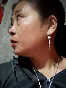 miumiu sexy2x online show from April 2, 2026, 12:29 am