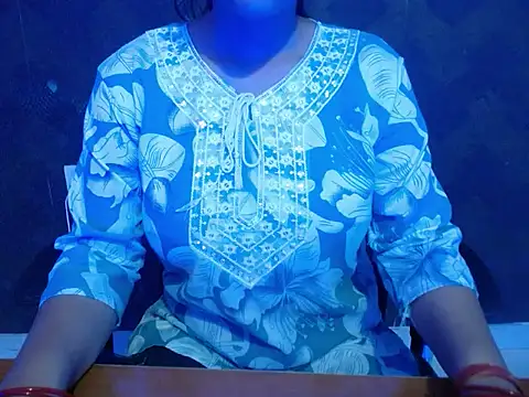pari 04 online show from June 1, 2026, 7:30 am