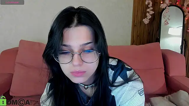 Snapshot of Leslie_Wholsh chatting on March 6, 2026, 1:44 am Leslie Wholsh online show from March 6, 2026, 1:44 am