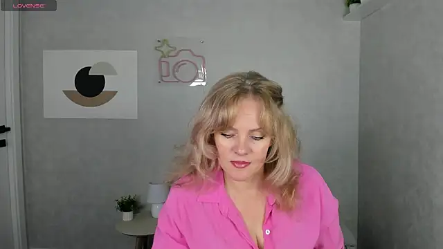 Victoria Nelson online show from April 27, 2026, 1:14 am