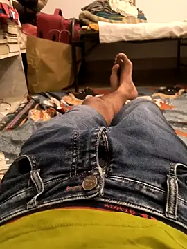 Snapshot of Hottlund6 chatting on March 27, 2026, 5:03 pm Hottlund6 online show from March 27, 2026, 5:03 pm