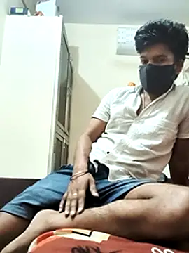 Snapshot of Hottlund6 chatting on April 7, 2026, 2:24 am Hottlund6 online show from April 7, 2026, 2:24 am