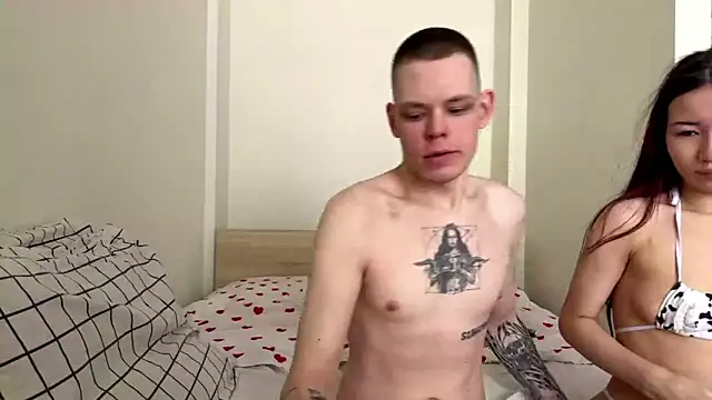 Snapshot of TwoCharmyRay chatting on March 19, 2026, 7:08 am TwoCharmyRay online show from March 19, 2026, 7:08 am