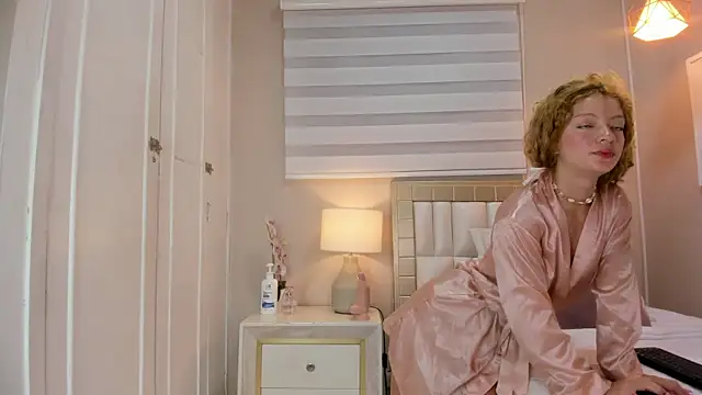 Snapshot of isabela__x chatting on April 7, 2026, 11:34 am isabela x online show from April 7, 2026, 11:34 am