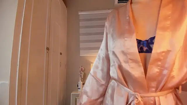 Snapshot of isabela__x chatting on April 11, 2026, 11:36 am isabela x online show from April 11, 2026, 11:36 am