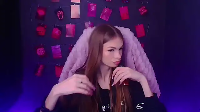 Snapshot of Lina_Loveuu chatting on March 10, 2026, 12:42 pm Lina Loveuu online show from March 10, 2026, 12:42 pm