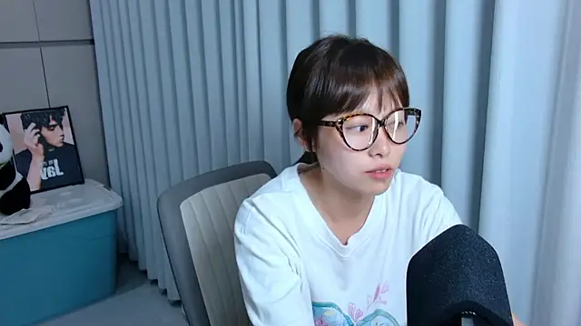 yuki-888 online show from April 18, 2026, 3:14 pm