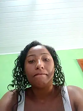 Snapshot of MichelyMaia chatting on January 13, 2026, 3:27 pm MichelyMaia online show from January 13, 2026, 3:27 pm