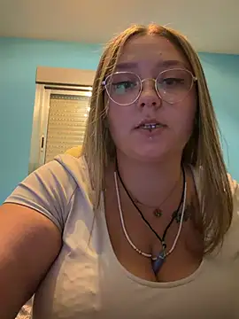 Snapshot of _maracr19_ chatting on July 9, 2026, 1:32 pm maracr19 online show from July 9, 2026, 1:32 pm