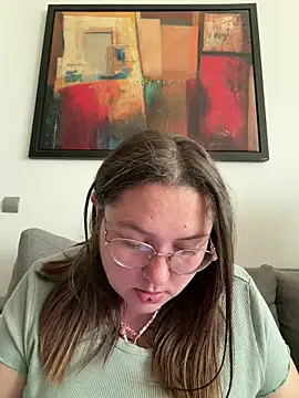 Snapshot of _maracr19_ chatting on April 7, 2026, 1:35 pm maracr19 online show from April 7, 2026, 1:35 pm