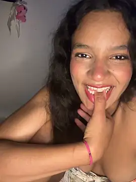 Nyxx Velariia online show from May 4, 2026, 2:37 am