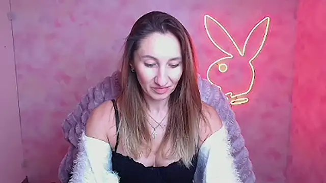 Snapshot of Diana_Sweeet_ chatting on February 7, 2026, 6:21 am Diana Sweeet online show from February 7, 2026, 6:21 am