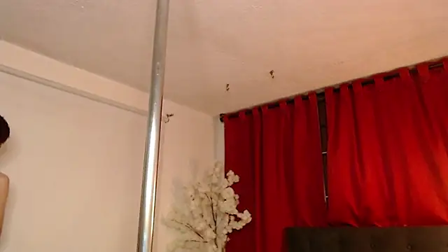 moonandzuko online show from February 14, 2026, 2:23 am