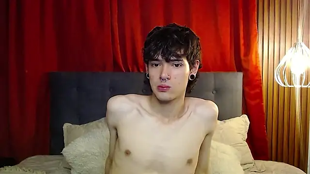 moonandzuko online show from February 10, 2026, 1:59 am