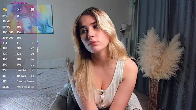 Snapshot of LuanaFincel chatting on February 1, 2026, 1:04 am LuanaFincel online show from February 1, 2026, 1:04 am