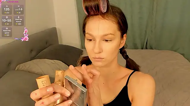 DeonnaHeney online show from February 28, 2026, 6:13 am