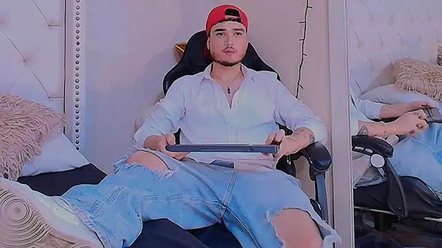 Snapshot of Salvattore_Muller chatting on February 10, 2026, 8:30 pm Salvattore Muller online show from February 10, 2026, 8:30 pm