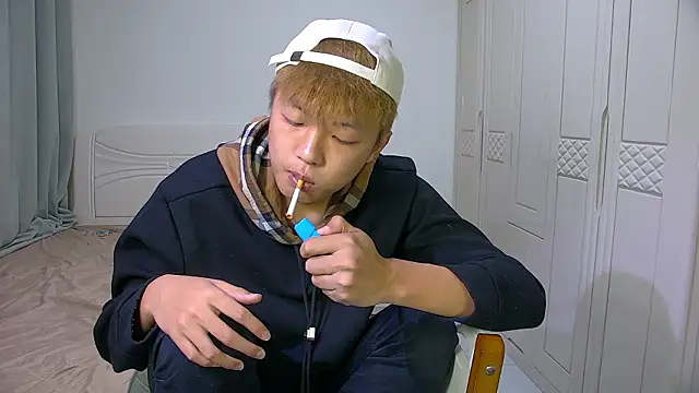 Chocolates-001 online show from February 21, 2026, 10:28 am