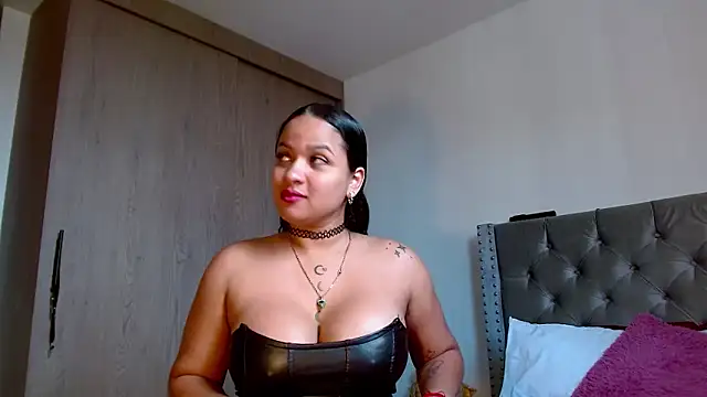 Snapshot of celeneortii chatting on April 28, 2026, 5:17 pm celeneortii online show from April 28, 2026, 5:17 pm