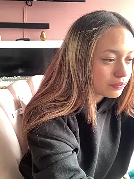 Snapshot of Diosa_Pink chatting on February 24, 2026, 4:52 pm Diosa Pink online show from February 24, 2026, 4:52 pm