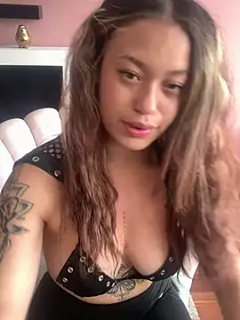 Snapshot of Diosa_Pink chatting on February 11, 2026, 3:45 pm Diosa Pink online show from February 11, 2026, 3:45 pm