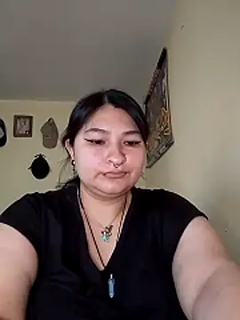 LauraHorny69 online show from May 27, 2026, 9:44 pm