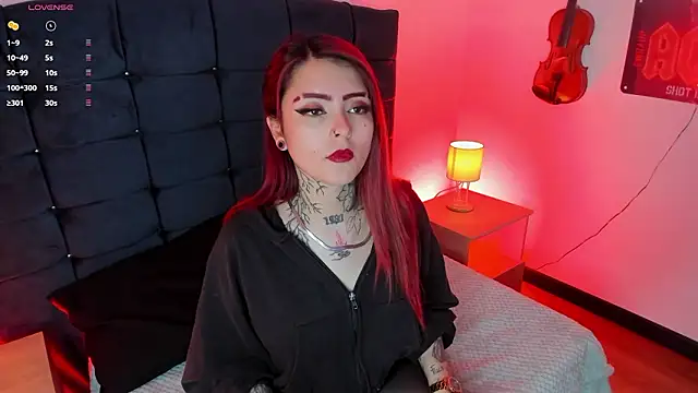 Snapshot of zara_rouxx chatting on January 15, 2026, 7:39 pm zara rouxx online show from January 15, 2026, 7:39 pm