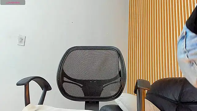 Snapshot of ian_diamond chatting on January 15, 2026, 11:41 pm ian diamond online show from January 15, 2026, 11:41 pm