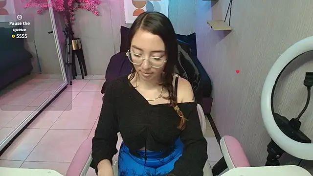 Veronica miiller online show from June 1, 2026, 6:51 pm