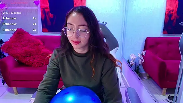 Snapshot of Veronica_miiller chatting on February 27, 2026, 12:55 am Veronica miiller online show from February 27, 2026, 12:55 am