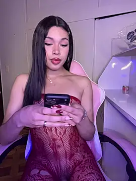 Snapshot of DollCamila chatting on April 22, 2026, 2:24 pm DollCamila online show from April 22, 2026, 2:24 pm