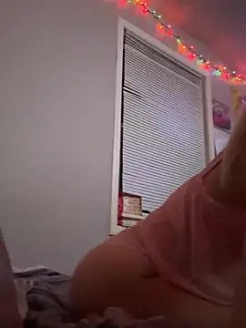 Snapshot of SexySkiBunny chatting on January 17, 2026, 2:48 am SexySkiBunny online show from January 17, 2026, 2:48 am