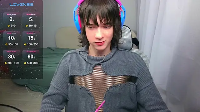 LeonBoykisser online show from May 14, 2026, 7:33 pm