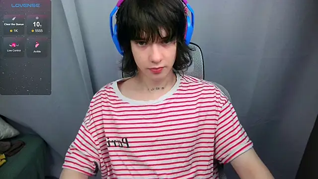 LeonBoykisser online show from May 30, 2026, 11:05 am