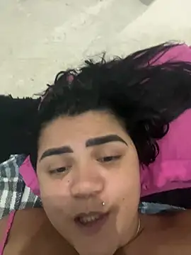 MorenaCariok online show from April 23, 2026, 3:46 am
