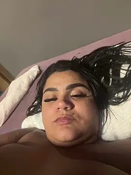 MorenaCariok online show from May 8, 2026, 12:25 am