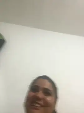 MorenaCariok online show from May 16, 2026, 11:59 pm
