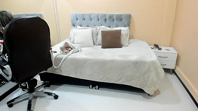 Snapshot of Bela_Craxkerr chatting on March 15, 2026, 11:50 am Bela Craxkerr online show from March 15, 2026, 11:50 am